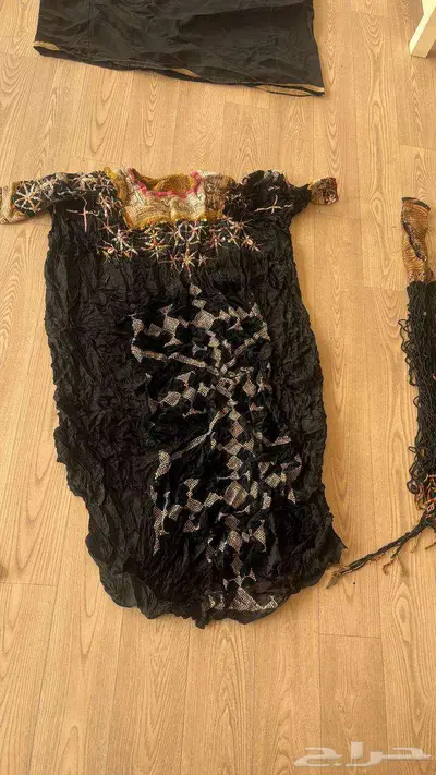 قطع تراثيه قديمه جدا من منطقه الجنوب على السوم 9