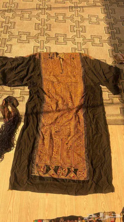 قطع تراثيه قديمه جدا من منطقه الجنوب على السوم 0