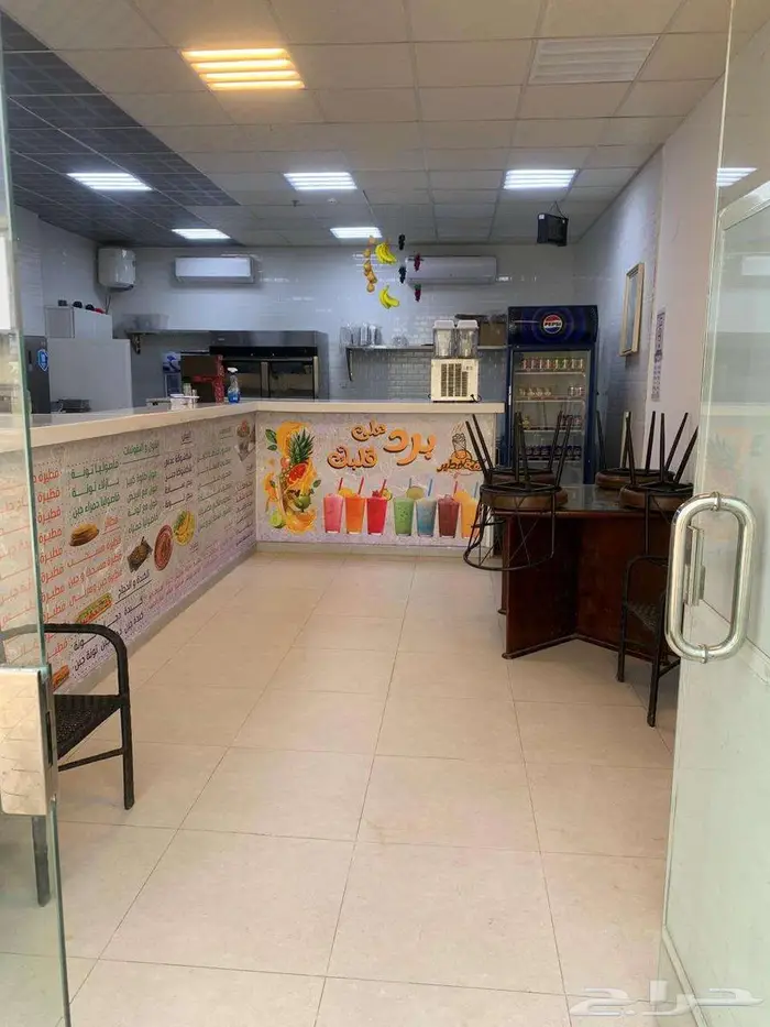 تم البيع  بوفية مميزة للتقبيل بجميع أغراضها 5