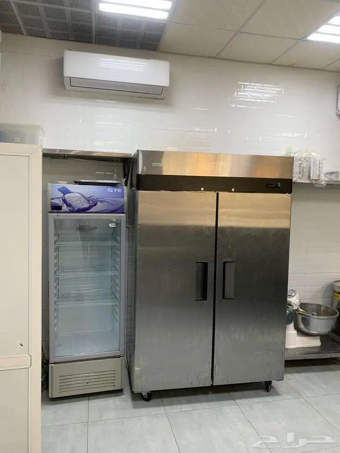 تم البيع  بوفية مميزة للتقبيل بجميع أغراضها 13