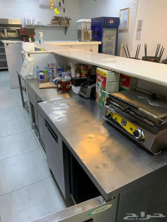 تم البيع  بوفية مميزة للتقبيل بجميع أغراضها 10