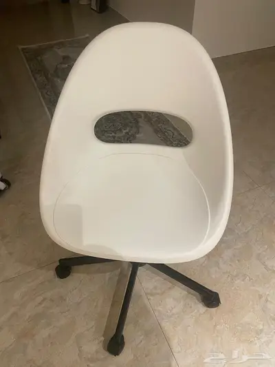 كرسي ايكيا بحالة جديده 1