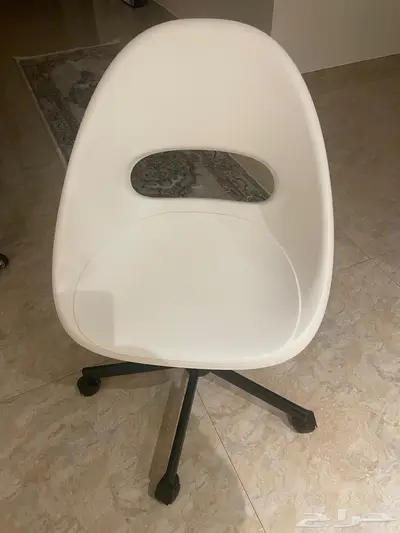 كرسي ايكيا بحالة جديده 0