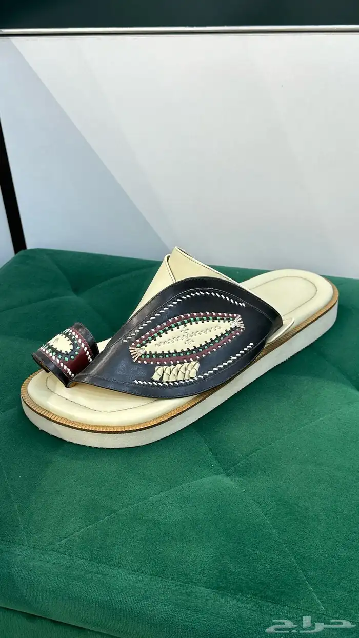 احذيه شرقيه ب80  فقط 9