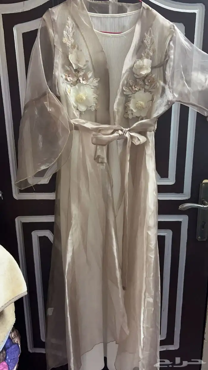 ملابس 24