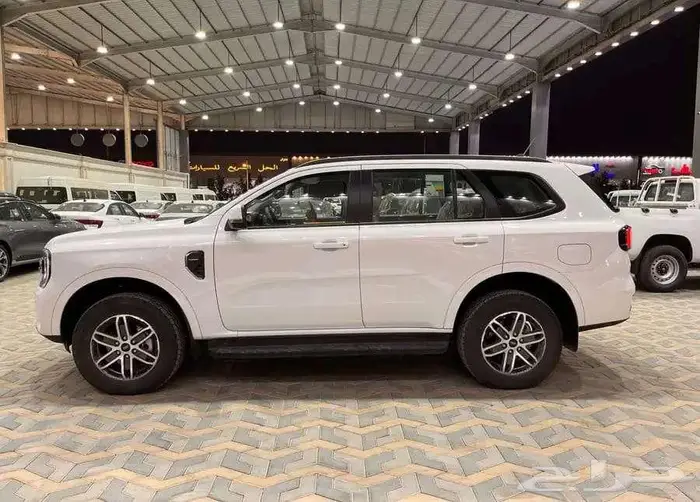 فورد ايفرست XLT نص فل 2024 16