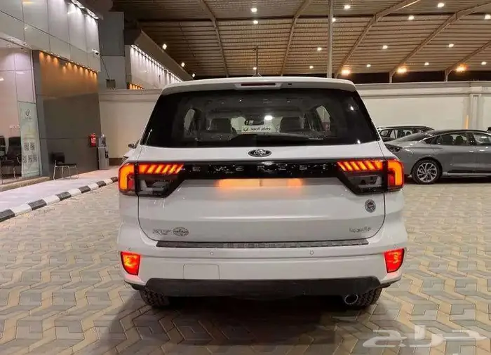 فورد ايفرست XLT نص فل 2024 8