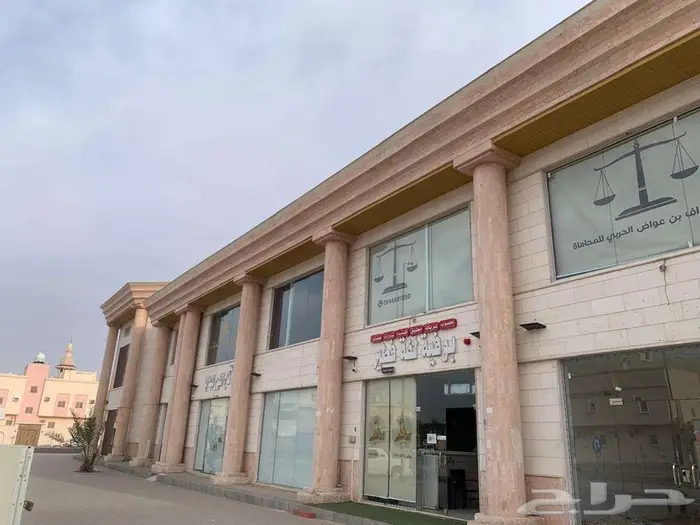 تم البيع  بوفية مميزة للتقبيل بجميع أغراضها 1