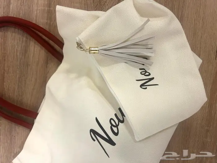 شنطة قماش بطباعة اسم نوف مناسبة لجميع الطلعات 2