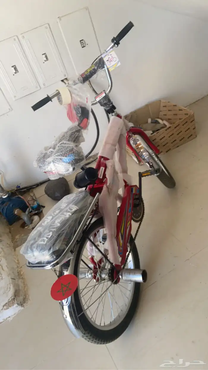 فيه حكات بسيطه وكاله ماكمل شهر ونص سبب البيع معد اطلع فيه 1