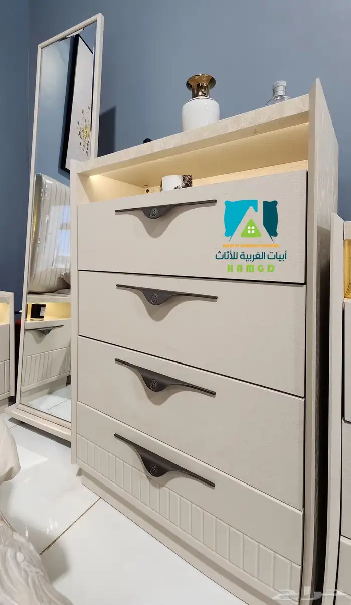 غرف نوم مودرن فخمة وعصرية بأسعار منافسة 93