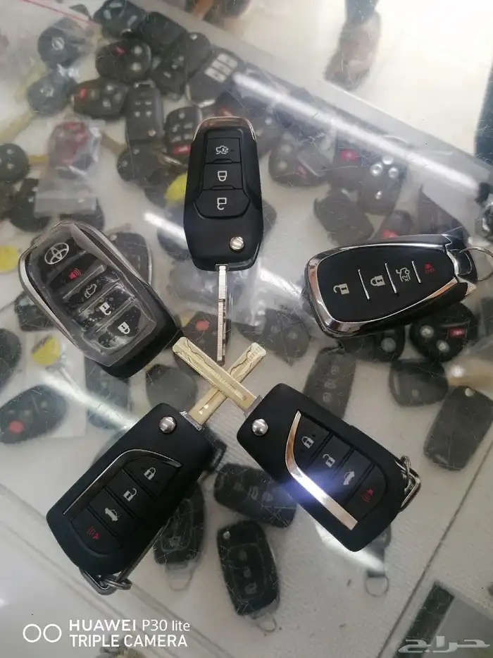 محل مفاتيح جده السلامة فتح سيارات برمجة 10