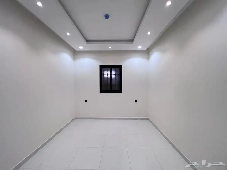 شقه فاخره للبيع بالدار البيضاء بالدور الاول قريب المترو 2