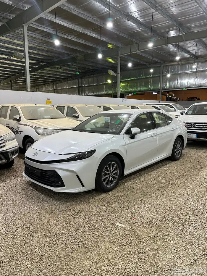 كامري 2025 استاندر E بنزين سعودي اصفار السعر 114 5