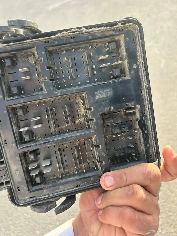 قطع كابرس من14 الى 16 علبة فيوزات وظفاير ورمانة قير وكمبيوتر 0