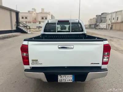 ايسوزو ديماكس 2020 LS نظيف .. 6