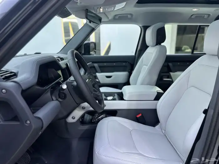 ديفندر se 2025 ناغي 5