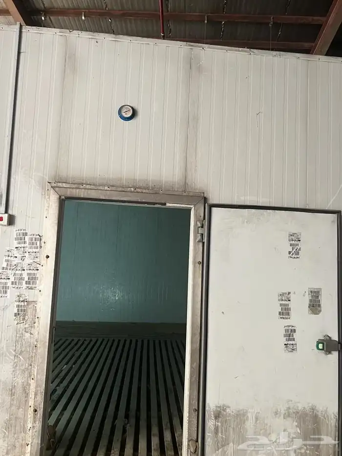 ثلاجه تبريد شبه جديده 15