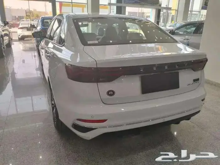 جيلي امجراند استاندر 2025 7