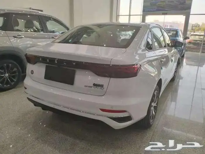جيلي امجراند استاندر 2025 18