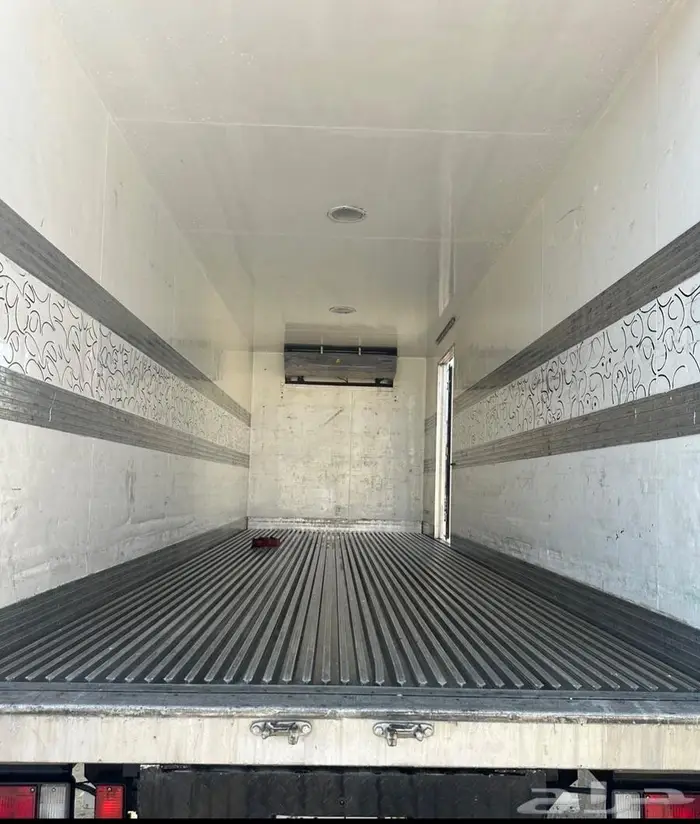 دينا ايسوزو 2023 6 متر تبريد وتجميد للإيجار مع السائق فقط 1