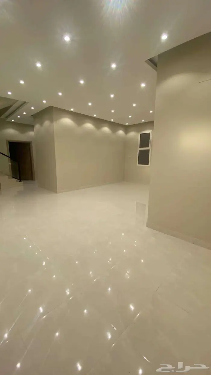 للبيع مجموعة فلل درج داخلي بحي الأوامر بسعر خاص 690 فقط 14