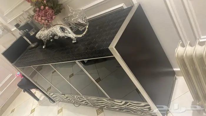 طاولة طعام تايقر مع خدمه مستعمله بحاله شبه جيده 3