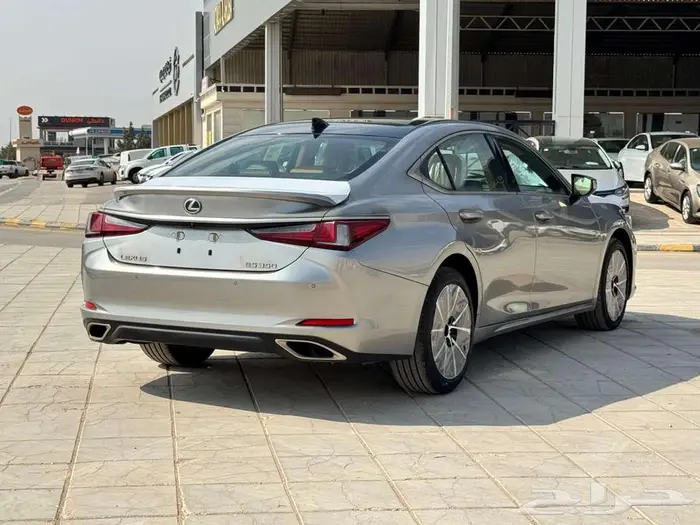 لكزس ES350 CC بانورما بحريني 2025 كاش وأقساط 4