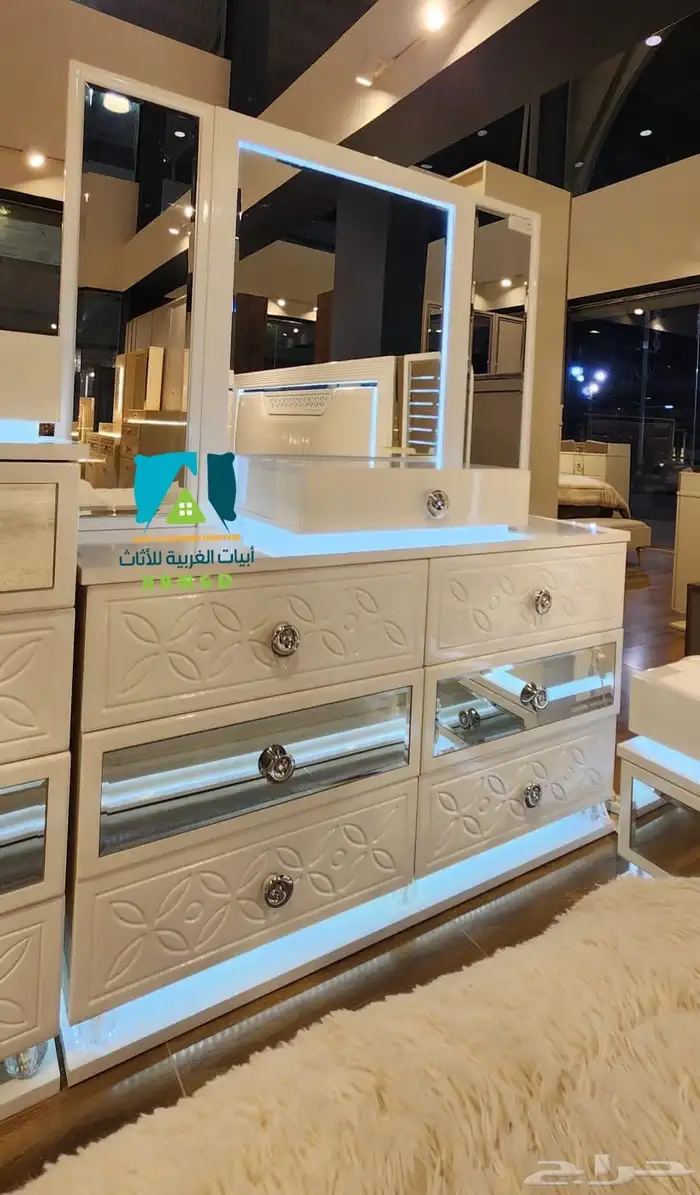 غرف نوم مودرن فخمة وعصرية بأسعار منافسة 53