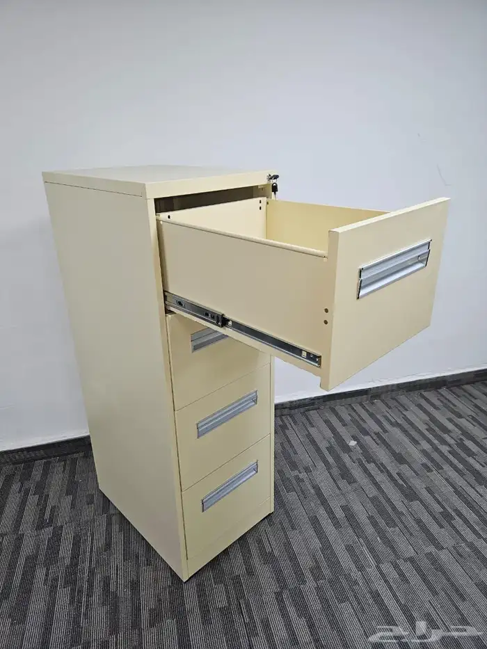 لوكرات حديد 10