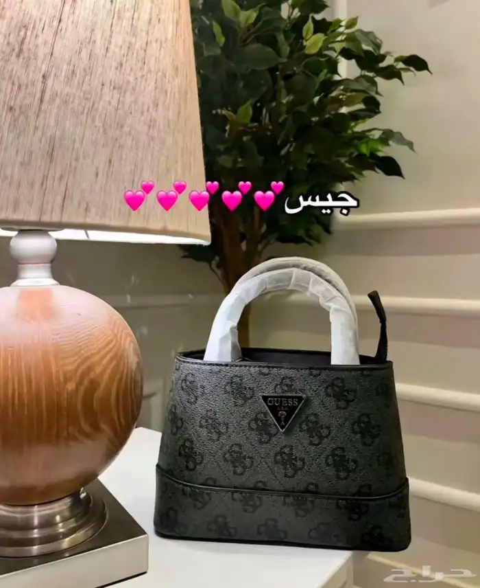 شنط وشوزات ماركه مختلفه 47