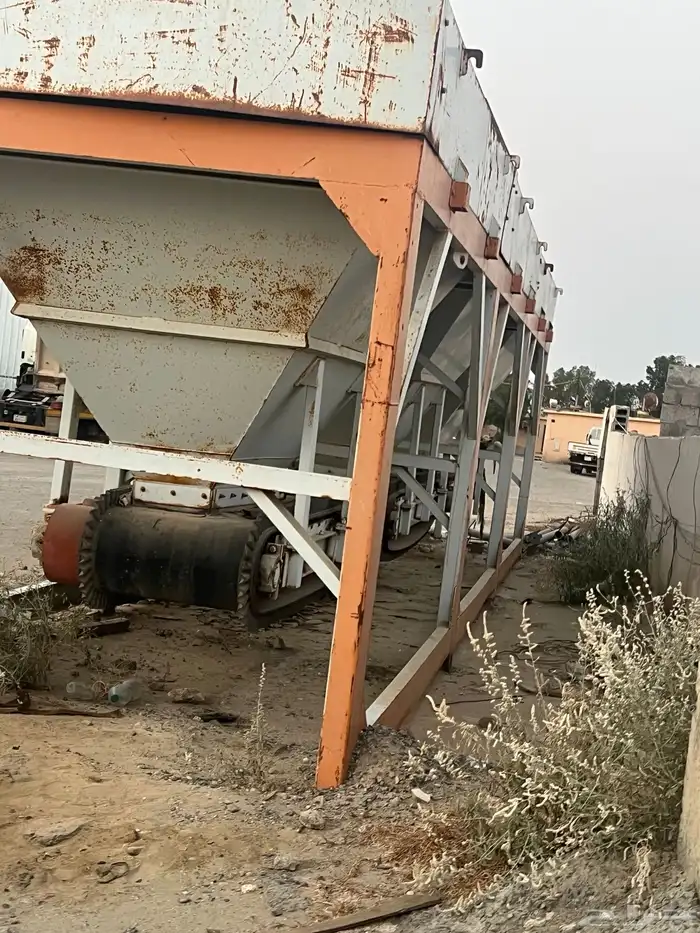 خلاطات أسمنت عدد 3 بكامل معداتها للبيع مستعجل 17