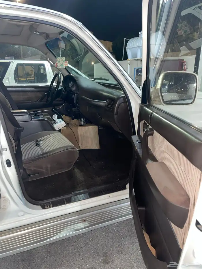 لاندكروزر 94 VXR 11