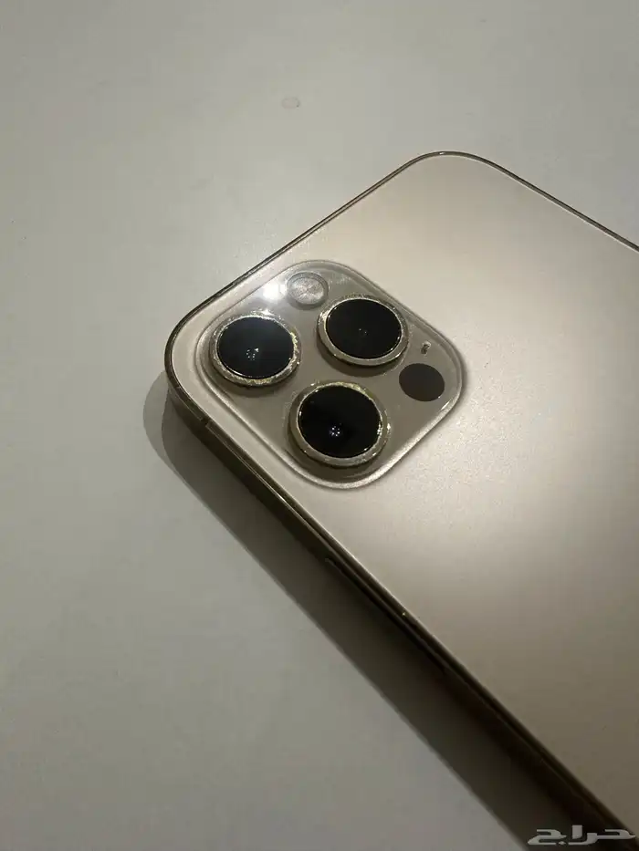 ايفون 12 برو نظيف جدا  للبيع 3