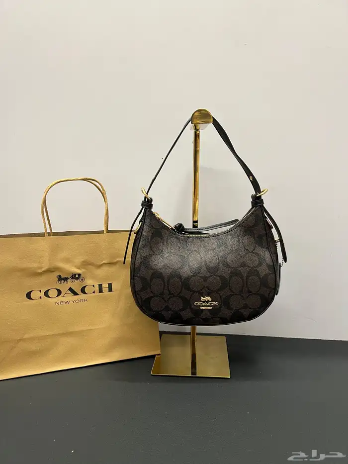 شنط وشوزات ماركه مختلفه 30