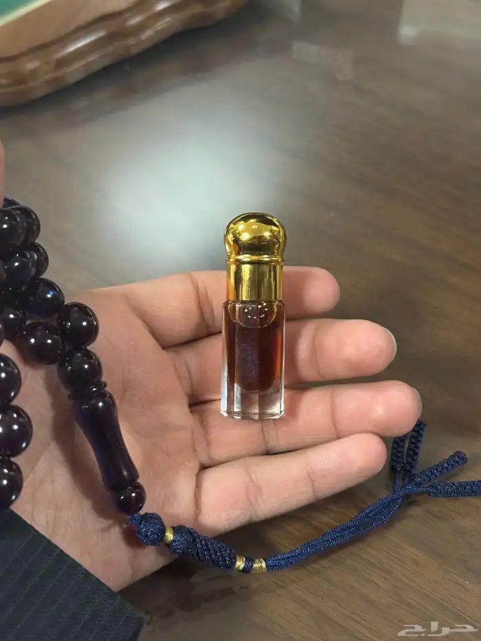 ثلاث عطور رجالية ودهون عود كمبودي 8