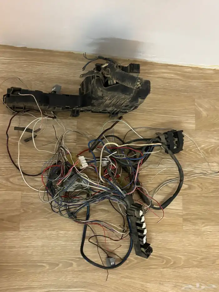 علبة فيوزات كامري من 98-2002 0