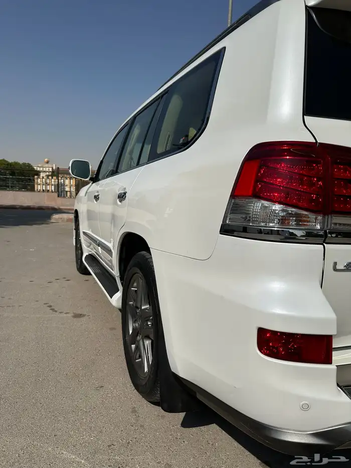 لكزس 570 1