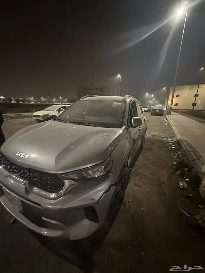 للبيع عدد متنوع سيارات توالف موديلات 2023 و 2024 و 2025 9