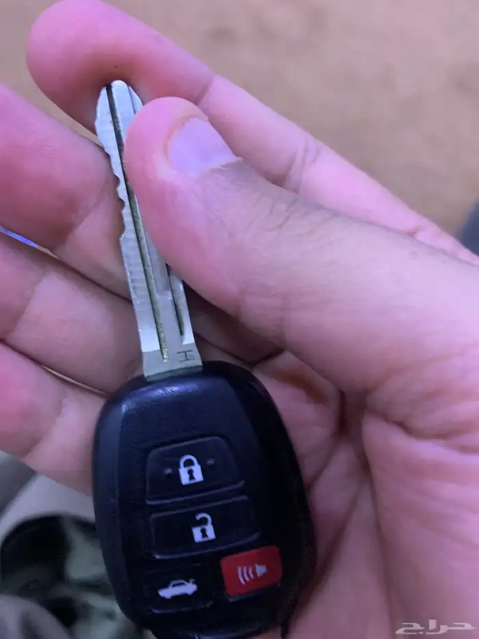 يوجد لدي مفتاح كورلا وكاله من مديل 15 الين 18 للبيع 0