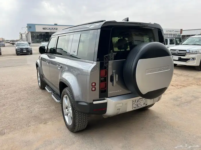 تم البيع -لاندروفر ديفندر Defender 110S 2023 سعودي ناغي 10