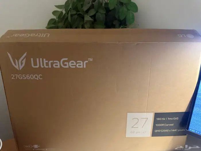 شاشة 2k LG 180hzقيمنق بموصفات عاليه مع اكسسوارات 4