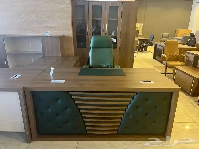 مكتب اخضر و جملي بيج جلد طقم فخم مكتب موظفين طاولة اجتماع 2