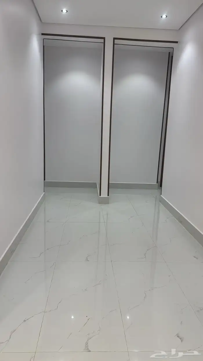 فيلا دور أرضي   4 شقق 7