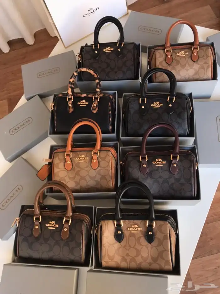 شنط وشوزات ماركه مختلفه 43