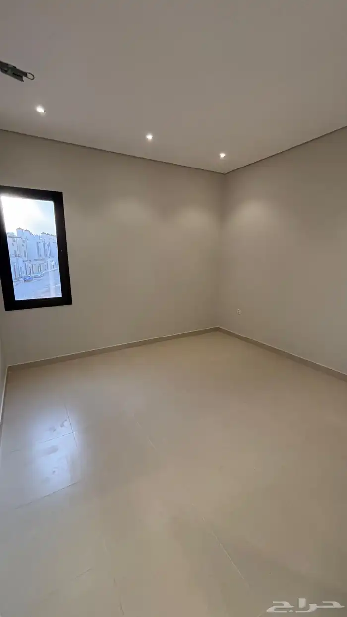 فيلا في العاليه بمساحه 248م و 4 غرف نوم 10