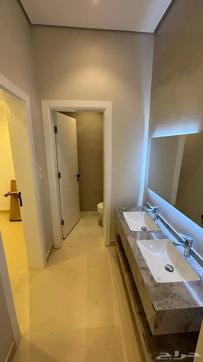 فيلا في العاليه بمساحه 248م و 4 غرف نوم 4