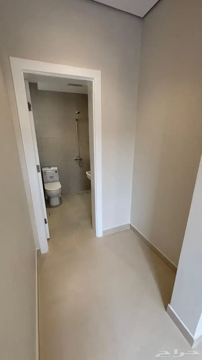 فيلا في العاليه بمساحه 248م و 4 غرف نوم 11