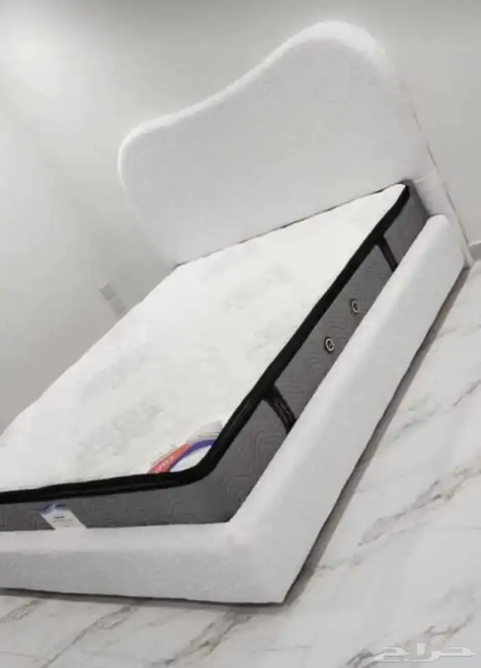 تفصل غرف نوم وتركيب كرات خشبية والتنجيد ودهان الأبواب 14