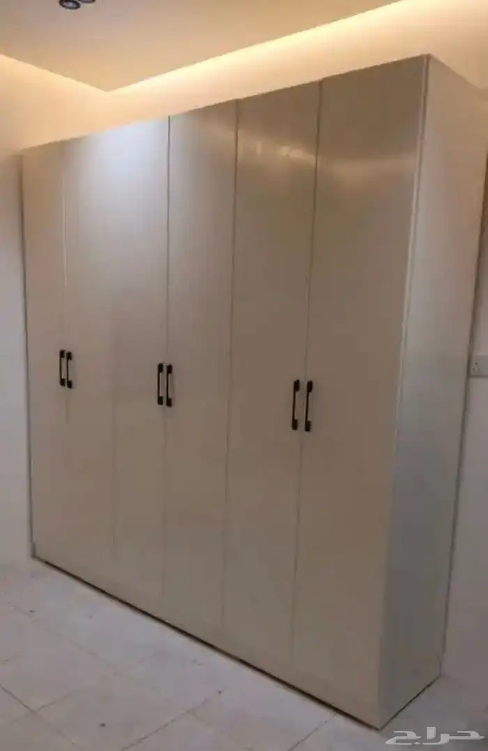 تفصل غرف نوم وتركيب كرات خشبية والتنجيد ودهان الأبواب 18